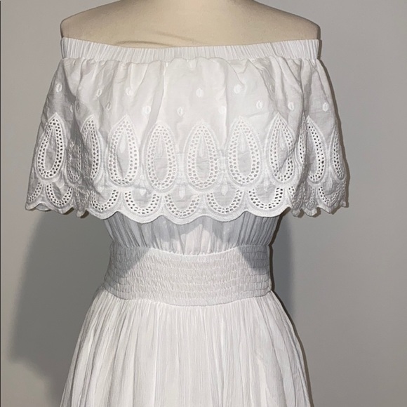Off the shoulder dress white NWT - Picture 2 of 7